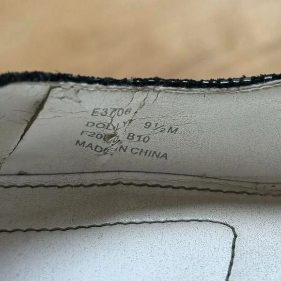 Calvin Klein Dolly Kidskin Classic Black Shiny Snake Pumps Size 9.5M Style E3706 - Picture 11 of 12